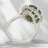 Ring: beautiful handmade emerald/brilliant flower ring, deep… - фото 7