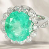 Ring: wertvoller Smaragd/Brillant-Goldschmiede-Blütenring mi… - Foto 2