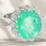 Ring: wertvoller Smaragd/Brillant-Goldschmiede-Blütenring mi… - Foto 3