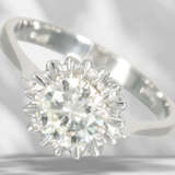 White gold solitaire/brilliant-cut diamond ring, fine brilli… - photo 1