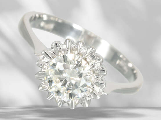 White gold solitaire/brilliant-cut diamond ring, fine brilli… - фото 1