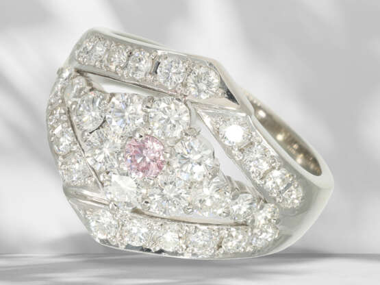 Ring: Moderner Platinring mit hochfeinem Brillantbesatz pink… - Foto 1