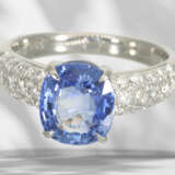 Ring: high-quality platinum ring with sapphire and brilliant… - фото 2