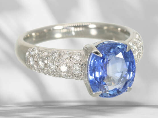 Ring: high-quality platinum ring with sapphire and brilliant… - фото 4