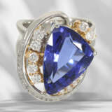 Ring: unique, heavy platinum ring with top quality tanzanite… - фото 3
