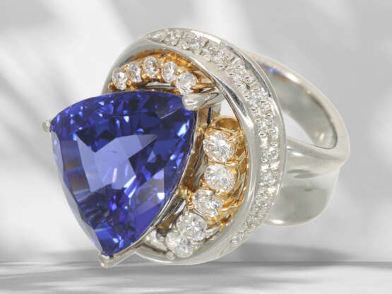 Ring: unique, heavy platinum ring with top quality tanzanite… - фото 7