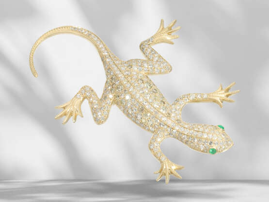 Designer brooch with emerald and diamond setting "Salamander… - фото 2