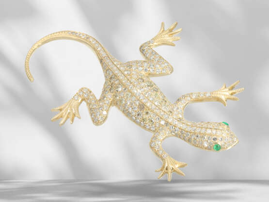Designer brooch with emerald and diamond setting "Salamander… - photo 3