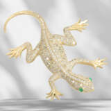 Designer brooch with emerald and diamond setting "Salamander… - фото 4