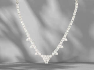 Chain: modern platinum necklace set with diamonds, 5.34ct, l…