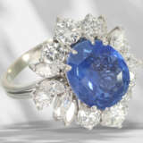 Ring: impressive brilliant-cut diamond/diamond gold ring wit… - фото 2