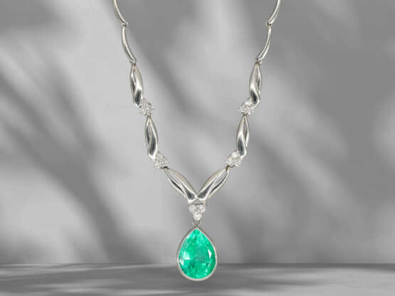 Chain: exceptional platinum necklace with Colombian emerald … - photo 3