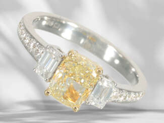 Ring: sehr hochwertiger, neuwertiger Diamantring, Mittelstei…