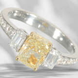 Ring: sehr hochwertiger, neuwertiger Diamantring, Mittelstei… - Foto 1