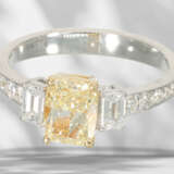 Ring: sehr hochwertiger, neuwertiger Diamantring, Mittelstei… - Foto 3