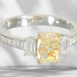 Ring: very high quality, like new diamond ring, centre stone… - фото 4
