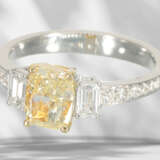 Ring: sehr hochwertiger, neuwertiger Diamantring, Mittelstei… - Foto 5