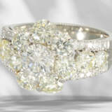 Ring: luxuriöser Platin Blütenring mit großen Brillanten, ca… - Foto 2