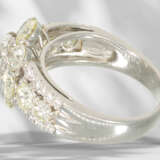 Ring: luxuriöser Platin Blütenring mit großen Brillanten, ca… - Foto 6