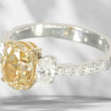 Ring: hochwertiger Fancy Diamantring, Mittelstein 2,09ct… - Foto 4