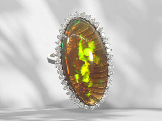Ring: goldsmith ring with outstanding "Black" fire opal of 2… - photo 3