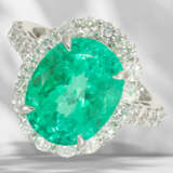 Ring: wertvoller Platinring mit großem Smaragd von 6,1ct und… - Foto 2