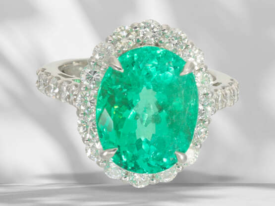Ring: wertvoller Platinring mit großem Smaragd von 6,1ct und… - Foto 3