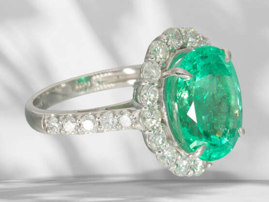 Ring: wertvoller Platinring mit großem Smaragd von 6,1ct und… - Foto 5