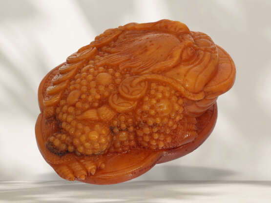 Figure/carving: Asian teak/amber carving, "Money frog/Feng S… - фото 3