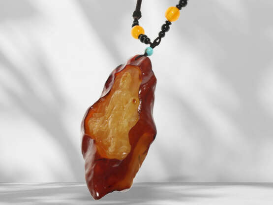 Amber: large, cut butterscotch amber of approx. 550ct on a f… - photo 1