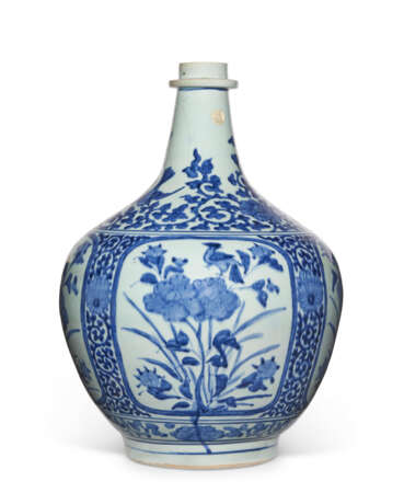 A JAPANESE LARGE BLUE AND WHITE ARITA APOTHECARY BOTTLE - Foto 2