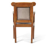A SET OF SIX ANGLO-INDIAN PADOUK ARMCHAIRS - Foto 5