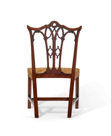 A PAIR OF GEORGE III MAHOGANY SIDE CHAIRS - photo 7