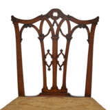 A PAIR OF GEORGE III MAHOGANY SIDE CHAIRS - Foto 8