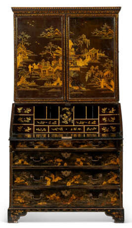 A CHINESE EXPORT BLACK-AND-GILT LACQUER BUREAU CABINET - photo 2