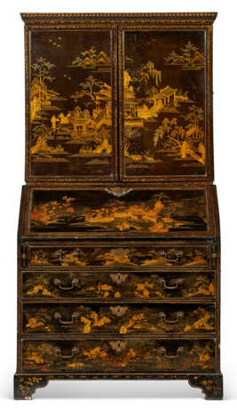 A CHINESE EXPORT BLACK-AND-GILT LACQUER BUREAU CABINET - photo 7