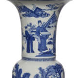 A CHINESE PORCELAIN BLUE AND WHITE PHOENIX-TAIL VASE - photo 4