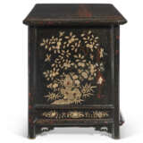 AN ASIAN EXPORT MOTHER-OF-PEARL INLAID BLACK LACQUER CABINET - фото 4