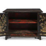 AN ASIAN EXPORT MOTHER-OF-PEARL INLAID BLACK LACQUER CABINET - photo 5