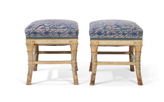 A PAIR OF DIRECTOIRE STYLE GREY-PAINTED AND PARCEL-GILT TABOURETS - photo 3
