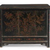 AN ASIAN EXPORT MOTHER-OF-PEARL INLAID BLACK LACQUER CABINET - фото 9