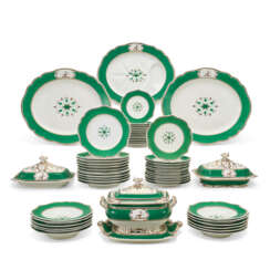 A CHAMBERLAIN'S WORCESTER GREEN-GROUND CRESTED DINNER SERVICE
