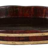 A GEORGE III BRASS-BOUND MAHOGANY BUTLER'S TRAY - Foto 1