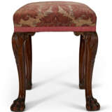 AN ENGLISH MAHOGANY STOOL - фото 2