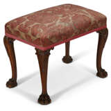 AN ENGLISH MAHOGANY STOOL - фото 3