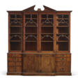 AN EARLY GEORGE III MAHOGANY BREAKFRONT-BOOKCASE - Prix ​​des enchères