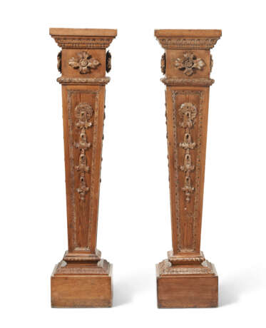 A PAIR OF GEORGE II CARVED PINE PEDESTALS - photo 4