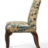 A PAIR OF GEORGE II WALNUT SIDE CHAIRS - photo 4