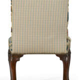 A PAIR OF GEORGE II WALNUT SIDE CHAIRS - photo 5