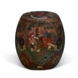 A CHINESE POLYCHROME-DECORATED WOOD GARDEN SEAT - Foto 6